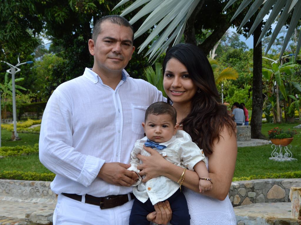 Ricardo Vera, Camila Trujillo y Salvador Vera.